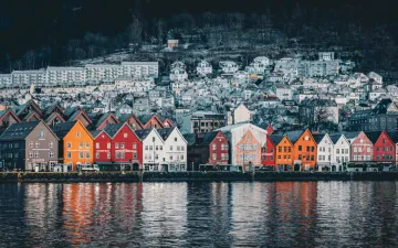 Norges Bank Holds Rate in June as Middle East Inflation Complicates Easing Timeline